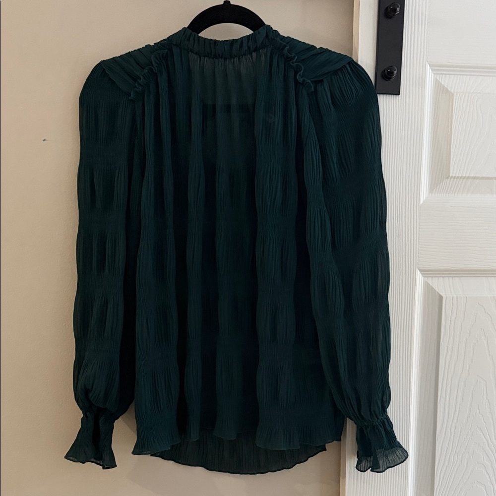 Elegant Green Women's Blouse
